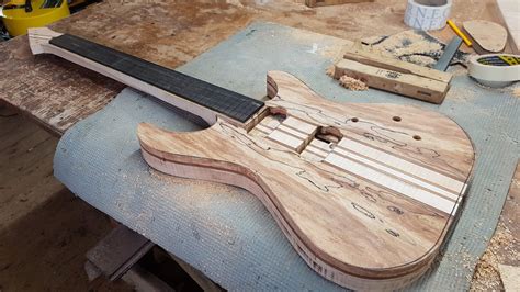 how to build an electric guitar